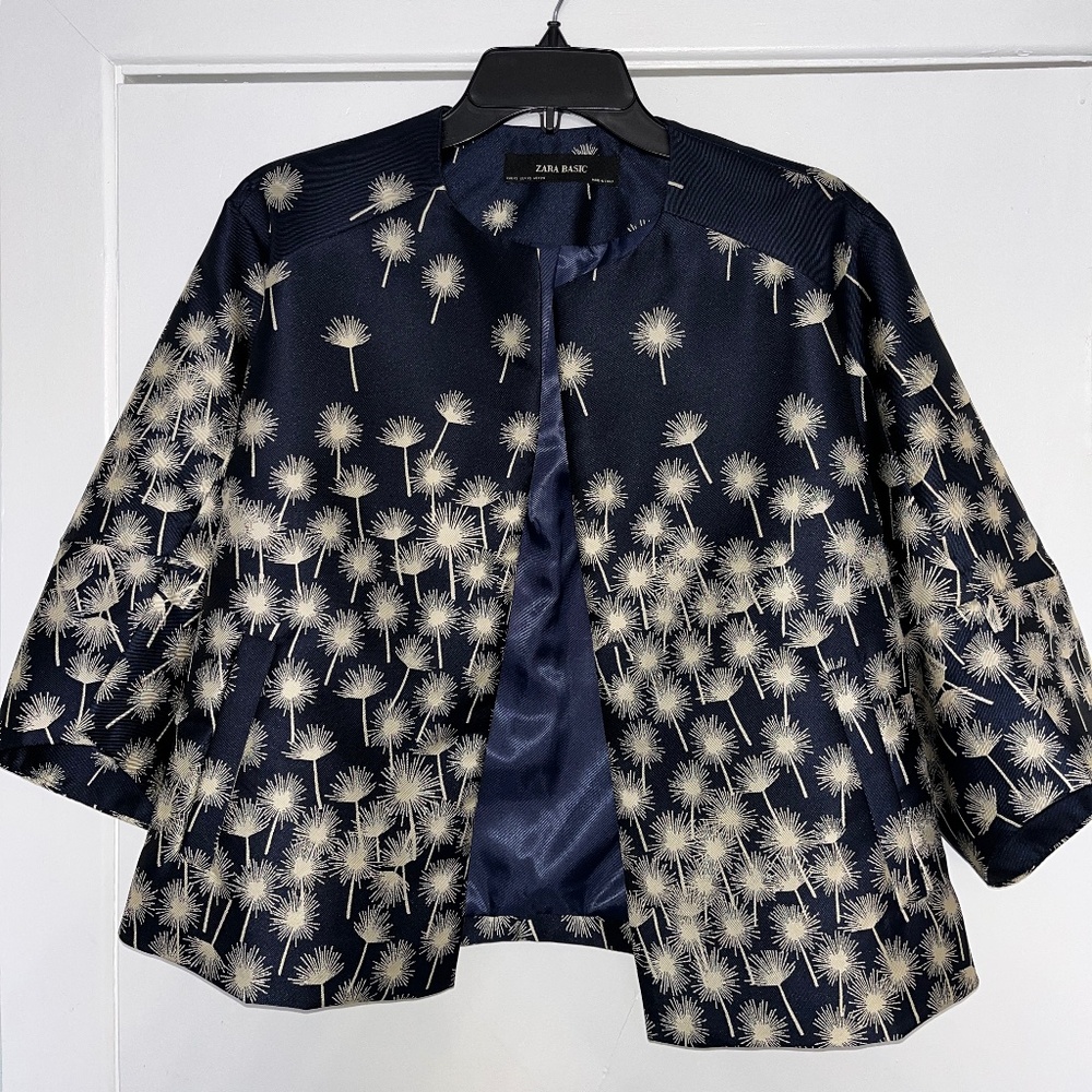 Zara (XS) open front patterned jacket, like new.